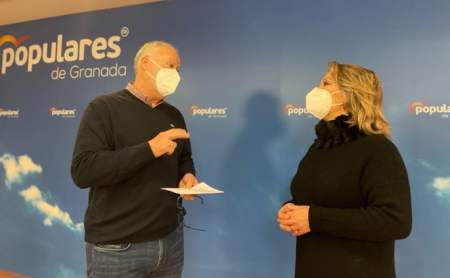 Santiago Sáez y Carmen Lidia Reyes en rueda de prensa (PP) 