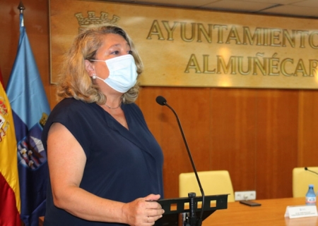 La alcaldesa de Almuñécar, Trinidad Herrera (AYTO. ALMUÑÉCAR)