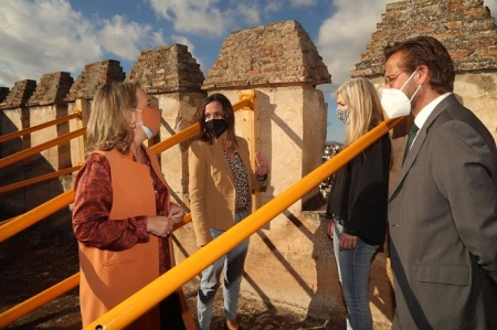 La consejera de Cultura y Patrimonio Histórico, Patricia del Pozo, visita la Torre de las Gallinas (PATRONATO DE LA ALHAMBRA Y EL GENERALIFE) 