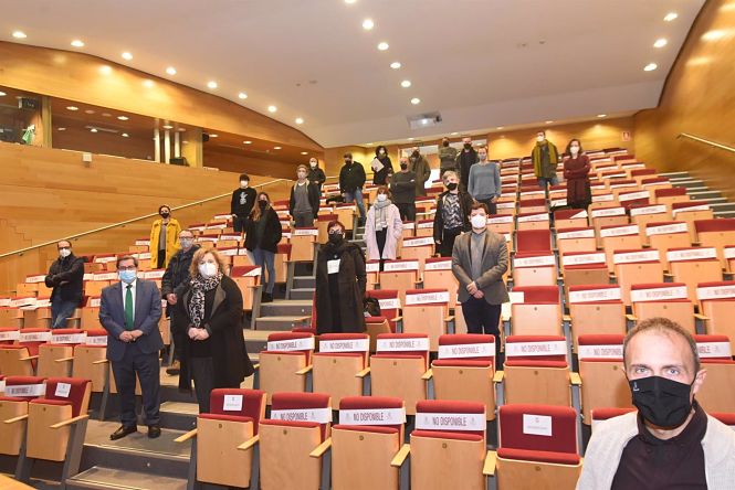 Una exposición acoge las obras galardonadas en los Premios a la Creación Artística de la Diputación de Granada (DIPUTACIÓN DE GRANADA) Una exposición acoge las obras galardonadas en los Premios a la Creación Artística de la Diputación de Granada (DIPUTACIÓN DE GRANADA)