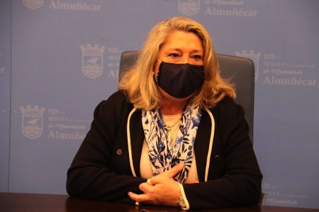 La Alcaldesa De Almuñécar, Trinidad Herrera (AYUNTAMIENTO DE ALMUÑÉCAR) 