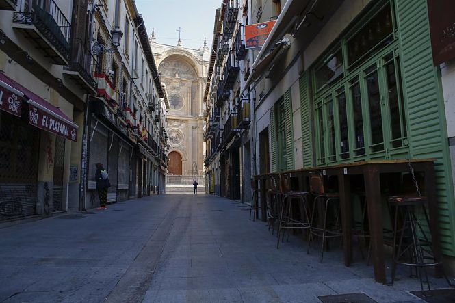 Hostelería del entorno de la Catedral cerradas, en la segunda ola de la pandemia de coronavirus (ÁLEX CÁMARA - EUROPA PRESS) Hostelería del entorno de la Catedral cerradas, en la segunda ola de la pandemia de coronavirus (ÁLEX CÁMARA - EUROPA PRESS)
