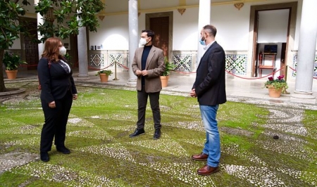 Imagen de la reunión con representantes de las Agencias de Viaje (PSOE)