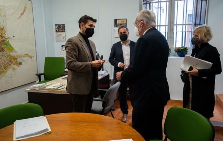 Imagen de la reunión con el defensor del pueblo andaluz (PSOE) 