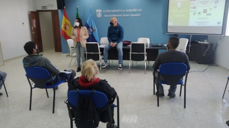 Charla formativa a los nuevos trabajadores (AYTO. ALMUÑÉCAR)