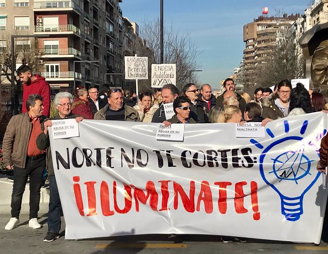 Manifestación contra los cortes de luz en la zona Norte de Granada, en imagen de archivo (EUROPA PRESS) Manifestación contra los cortes de luz en la zona Norte de Granada, en imagen de archivo (EUROPA PRESS)