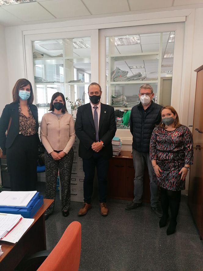 El delegado territorial de Regeneración, Justicia y Administración Local, Enrique Barchino, visita la sede judicial de Baza (JUNTA DE ANDALUCÍA) El delegado territorial de Regeneración, Justicia y Administración Local, Enrique Barchino, visita la sede judicial de Baza (JUNTA DE ANDALUCÍA)