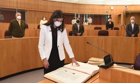 Toma de posesión de Ana MAría Ruiz como diputada (JOSÉ MARIA GIL / DIPGRA)