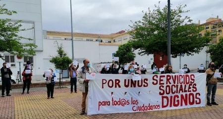 Concentración del personal de Servicios Sociales (CGT)