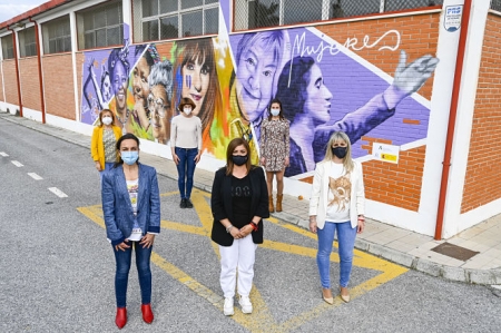 Imagen del mural feminista (AYTO. ARMILLA)