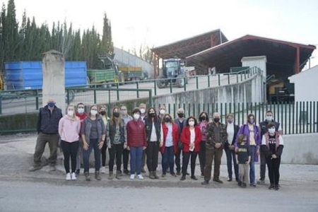 los miembros de la cooperativa San Francisco de Asís de Montefrío (AYTO. MONTEFRÍO) 