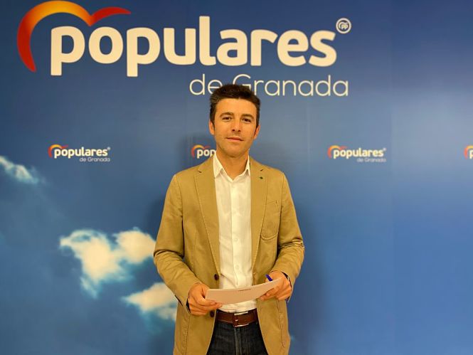 Jorge Saavedra, secretario general del PP de Granada tras su comparecencia hoy en la sede provincial (PP) Jorge Saavedra, secretario general del PP de Granada tras su comparecencia hoy en la sede provincial (PP)