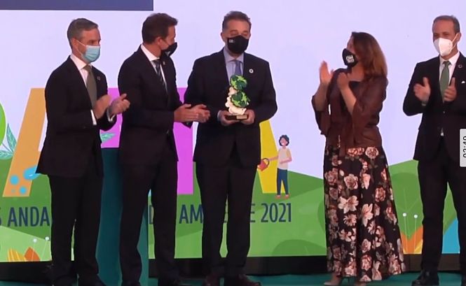 Emasagra recibe el Premio Andalucía de Medio Ambiente en la modalidad de cambio climático (AYUNTAMIENTO DE GRANADA) Emasagra recibe el Premio Andalucía de Medio Ambiente en la modalidad de cambio climático (AYUNTAMIENTO DE GRANADA)