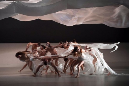 Espectáculo `Solstice` de Blanca Li (FESTIVAL DE MÚSICA Y DANZA/LAURENT PHILIPPE)