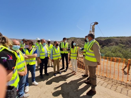 Imagen de la visita de Pedro Fernández al embalse del Negratín (DELEGACIÓN DEL GOBIERNO) 