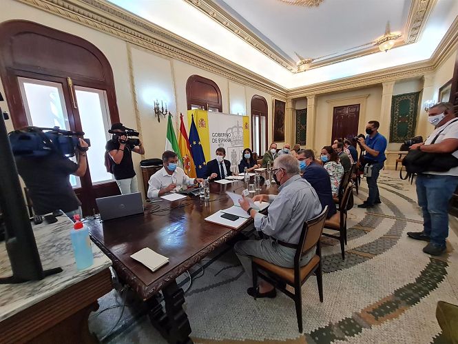 Reunión de la Comisión Mixta para el seguimiento de las conducciones de la presa de Rules-Béznar (DELEGACIÓN DEL GOBIERNO EN ANDALUCÍA) Reunión de la Comisión Mixta para el seguimiento de las conducciones de la presa de Rules-Béznar (DELEGACIÓN DEL GOBIERNO EN ANDALUCÍA)