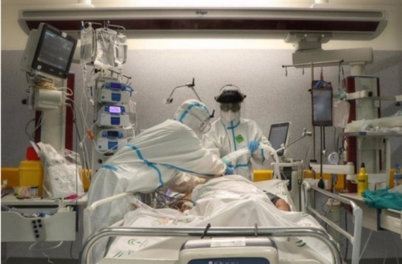 Paciente hospitalizado por COVID-19 (JUNTA DE ANDALUCÍA)
