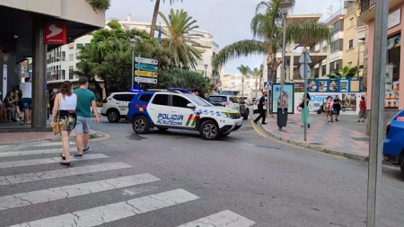 Despliegue de la Policía Local de Almuñécar a cuenta de la agresión (ALMUÑÉCAR)