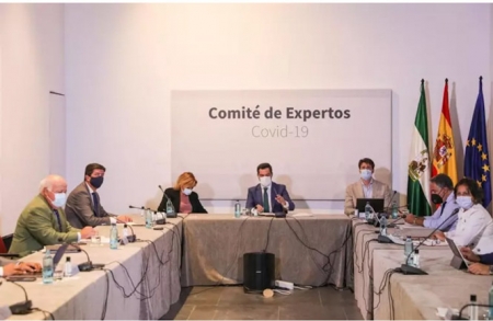 El presidente de la Junta, Juanma Moreno, ha presidido este martes la reunión del Comité de Expertos sobre el coronavirus (MARÍA JOSÉ LOPEZ/EUROPA PRESS)