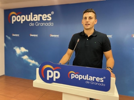 Rafael Caracuel durante su intervención hoy para valorar el inicio del curso escolar en la sede provincial del PP (PP)