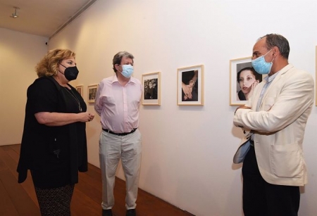 Presentación de la exposición `En el sur tan distante`, en el Centro José Guerrero (R. MARTÍNEZ / DIPGRA) 