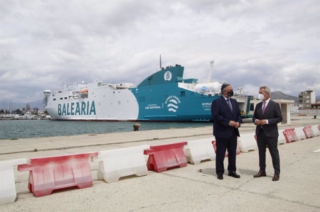 El delegado del Gobierno andaluz en Granada, Pablo García, y el presidente de la Autoridad Portuaria de Motril, José García Fuentes (AUTORIDAD PORTUARIA) 