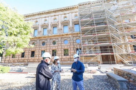 Inicio de los trabajos de restauración de las portadas del Palacio de Carlos V (PATRONATO ALHAMBRA Y GENERALIFE) 