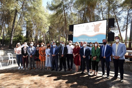 Presentación de Tierra de aguas (R. MARTÍNEZ / DIPGRA)
