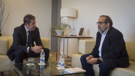 Imagen de la reunión entre Gerardo Cuerva y Ángel Ibarra (CGE)