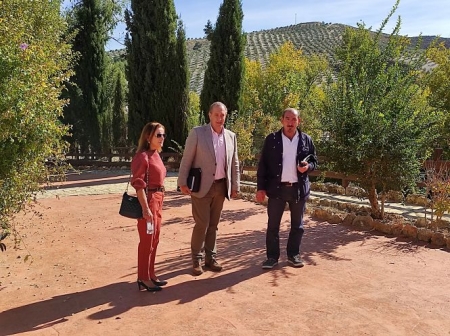 Imagen de la visita a Arenas del rey (JUNTA)