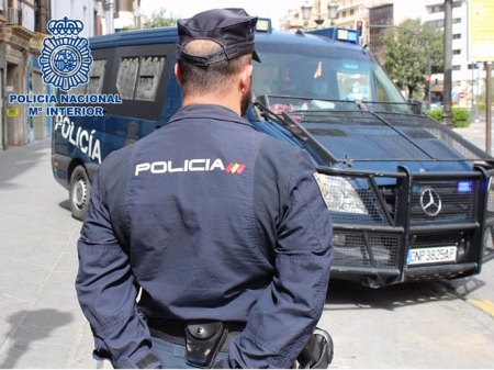 Agente de la Policía Nacional en una imagen de archivo (POLICÍA NACIONAL)