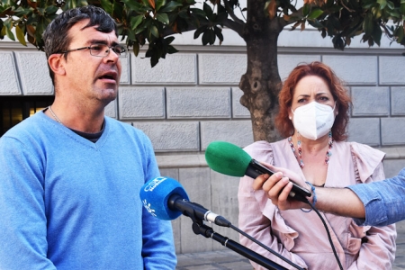 Pedro Honrubia y Mari Carmen Pérez (UP) 