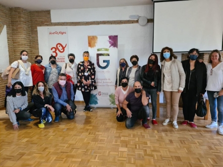 Foto de familia tras el encuentro (DIPUTACIÓN)