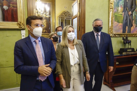 Imagen de la visita de Marifrán Carazo (JAVIER ALGARRA / AYUNTAMIENTO) 