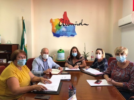 Imagen de la reunión celebrada en el Ayuntamiento de Albuñol (DIPUTACIÓN)