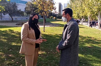 Alejandra Durán con el doctor José Luis Callejas Rubio (UNIDAS PODEMOS)