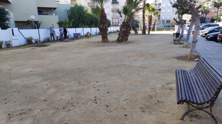 Recinto del nuevo parque canino de Almuñécar (AYTO. ALMUÑÉCAR)