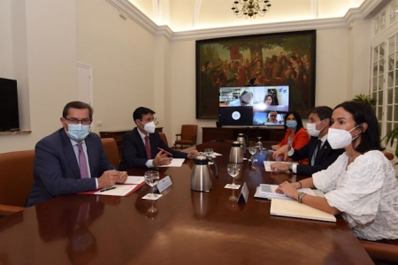 Reunión sobre las conexiones ferroviarias de la provincia de Granada, en la Delegación del Gobierno en Andalucía (DIPUTACIÓN DE GRANADA)