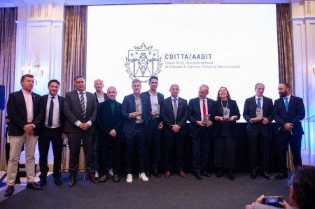 Foto de familia de los galardonados (AGENCIA CPS) 