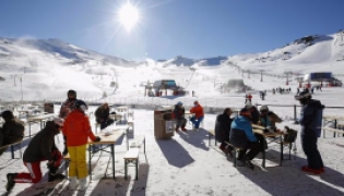 Estación de esquí de Sierra Nevada en una imagen de archivo (ÁLEX CÁMARA - EUROPA PRESS)