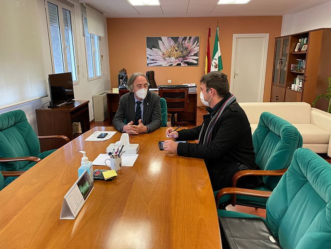 Reunión entre el delegado de Salud, Indalecio Sánchez Montesinos y el presidente del PP de Armilla, Eloy López (PP) Reunión entre el delegado de Salud, Indalecio Sánchez Montesinos y el presidente del PP de Armilla, Eloy López (PP)