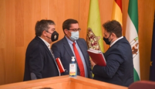 García Giralte, Entrena y García Leiva, en el Pleno de la Diputación de Presupuestos de 2022 (DIPUTACIÓN)