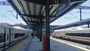 Estación de trenes de Granada (RENFE)
