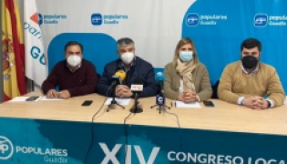 Imagen de la rueda de prensa celebrada en Guadix (PP)