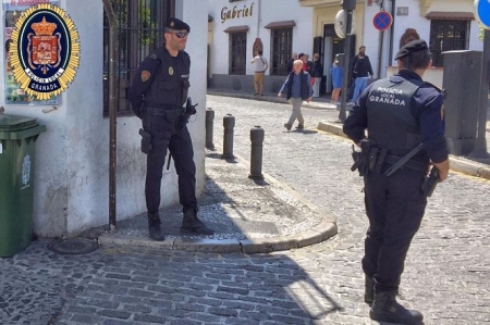 La Policía Local de Granada, en imagen de archivo en el Albaicín de la capital granadina (POLICÍA LOCAL DE GRANADA)