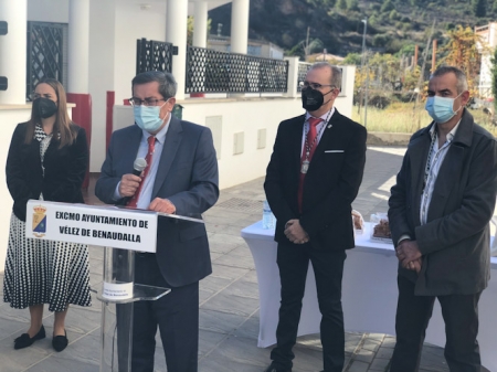 José Entrena en la inauguración de la nueva calle (DIPUTACIÓN)