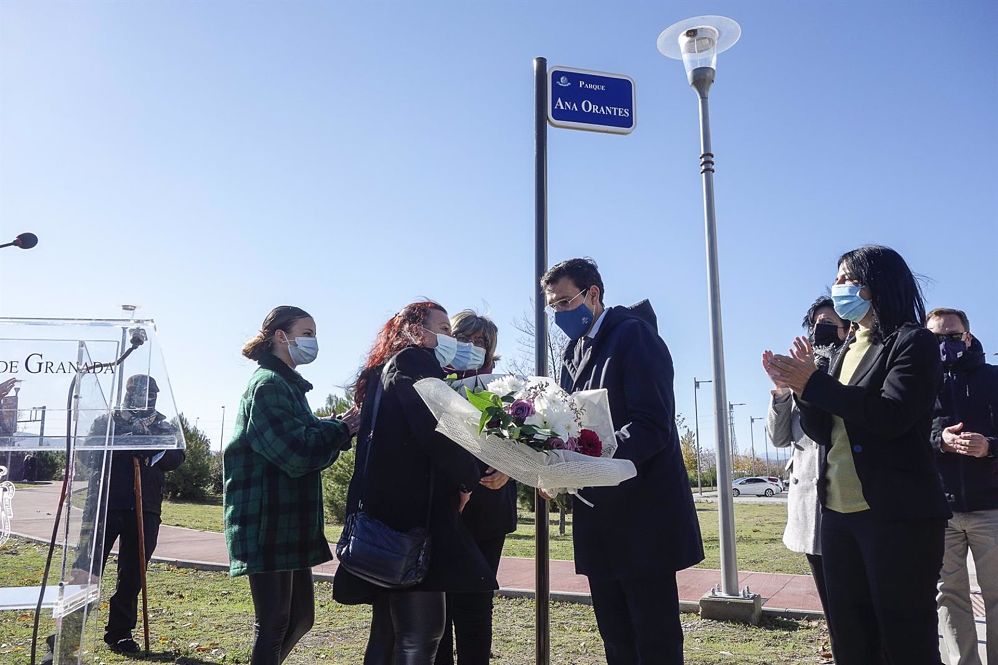 El Ayuntamiento inaugura un parque en honor a Ana Orantes, el pasado noviembre (AYUNTAMIENTO DE GRANADA) El Ayuntamiento inaugura un parque en honor a Ana Orantes, el pasado noviembre (AYUNTAMIENTO DE GRANADA)