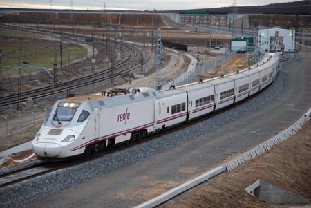 Foto de archivo de un tren de Renfe (RENFE) 