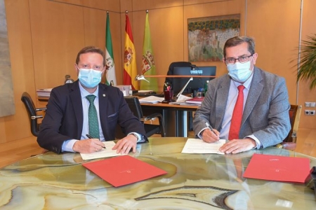 Imagen de la firma del convenio (M. CASANOVA / DIPGRA)