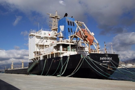 El buque de bandera rusa Zapolyarye está atracado en el puerto de Motril (PUERTO DE MOTRIL)